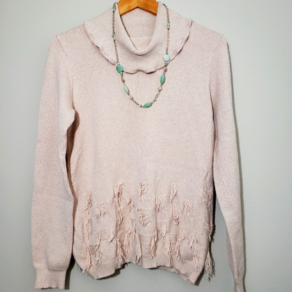 Harper lane turtle neck sweater in size M